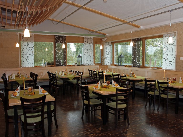 Grossansicht in neuem Fenster: Bürgerhaus Mammendorf - Gastronomie (10) Grossansicht in neuem Fenster: Bürgerhaus Mammendorf - Gastronomie (10)